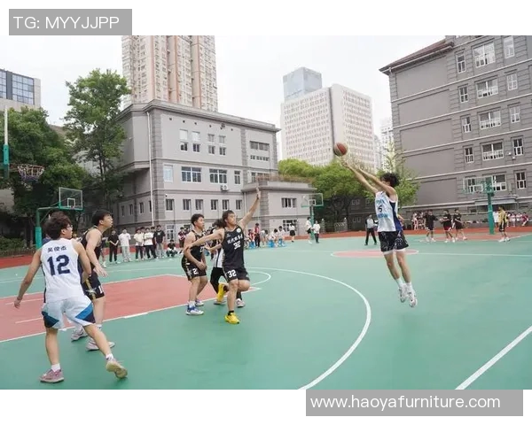 南京篮球队在邀请赛中的强劲表现与战术分析